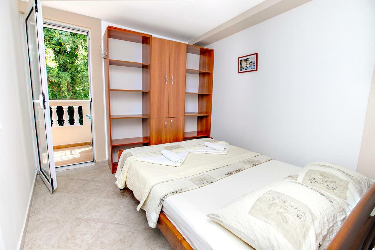 Apartments Villa Popovic Kotor Exterior photo