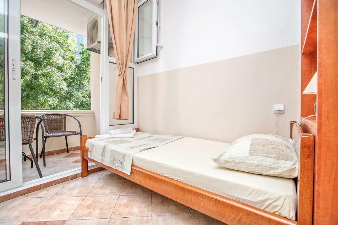 Apartments Villa Popovic Kotor Exterior photo