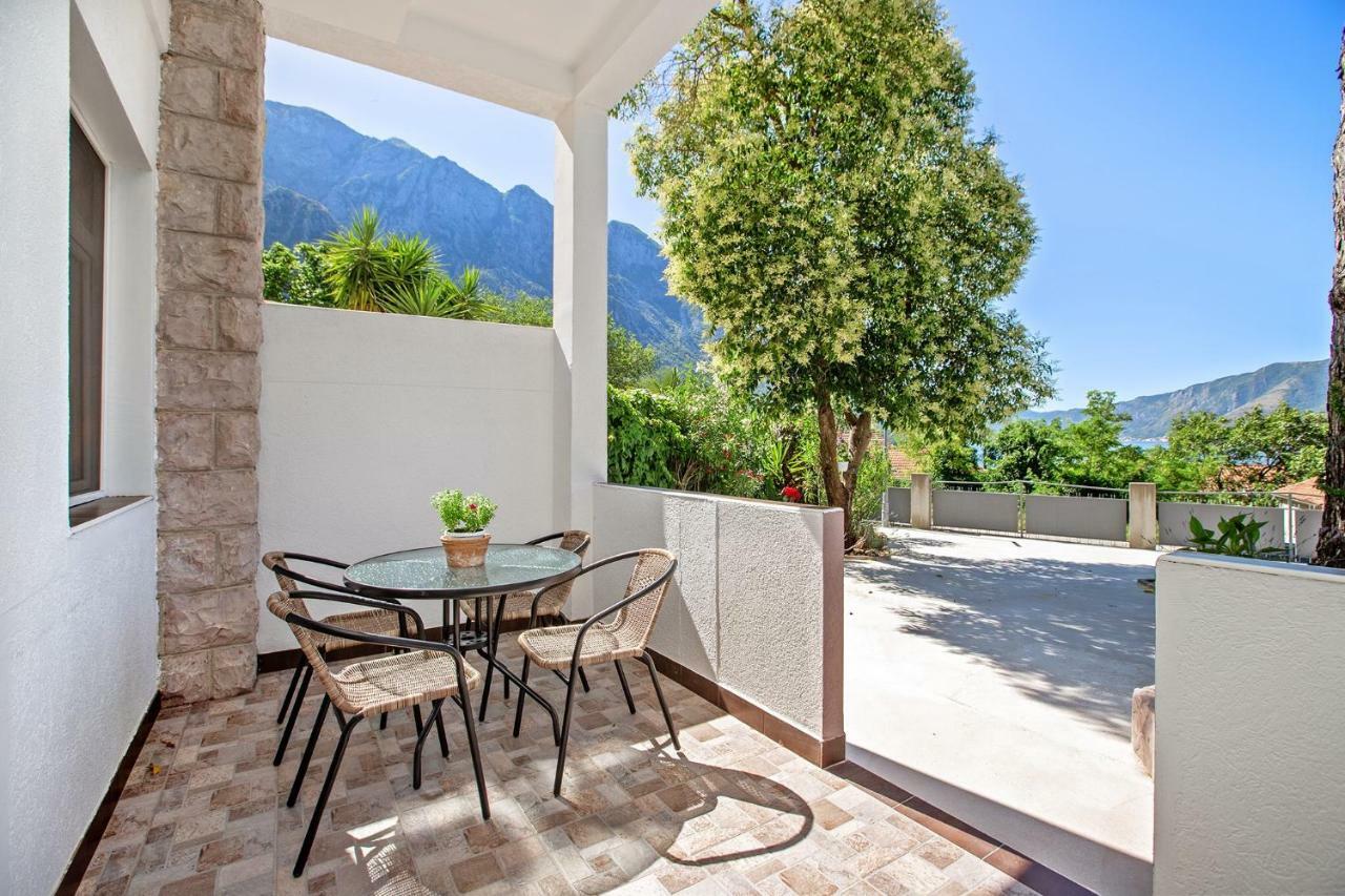 Apartments Villa Popovic Kotor Exterior photo