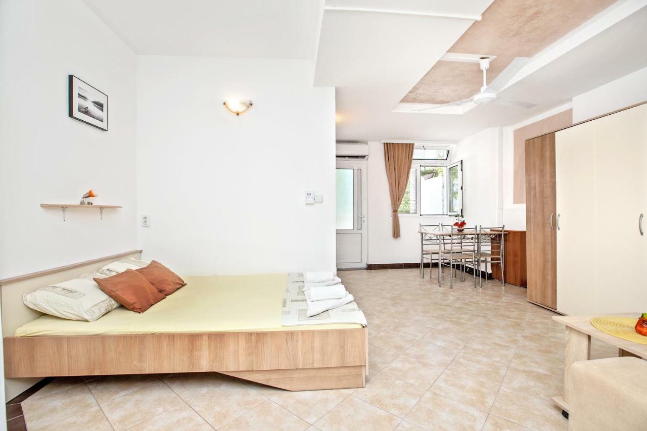 Apartments Villa Popovic Kotor Exterior photo