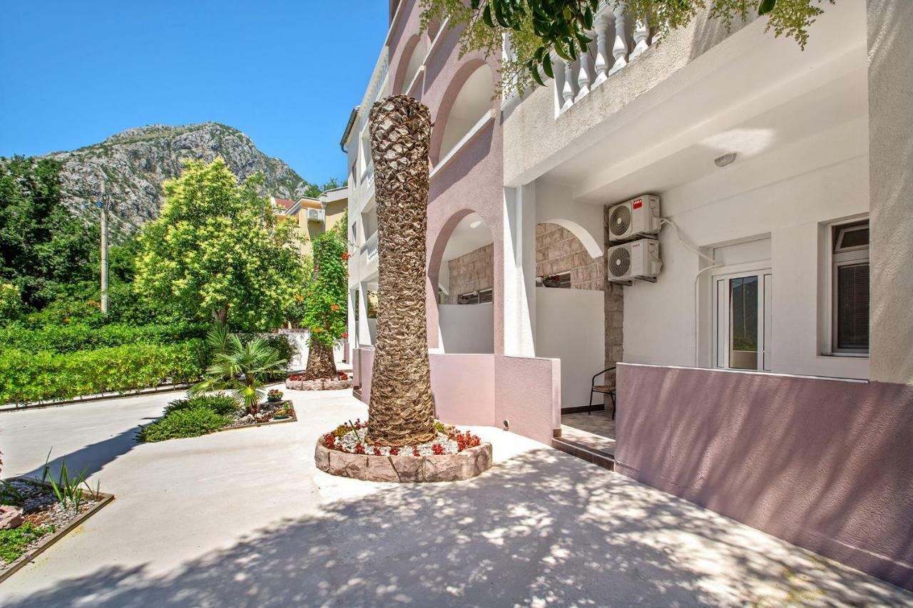 Apartments Villa Popovic Kotor Exterior photo
